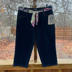 Living Planet Women's Dark Wash Cropped Jeans Size 8. NEW
